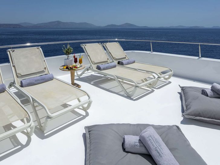 Sundeck Aft Sunbeds Sundeck Aft Sunbeds