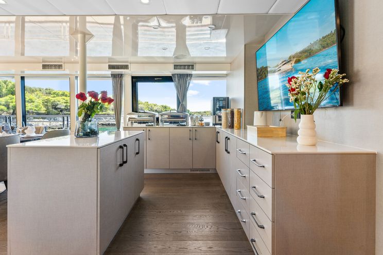 Charter Yacht ALFA MARIO - Custom 52m - 16 Cabins - Split - Dubrovnik - Hvar - Croatia