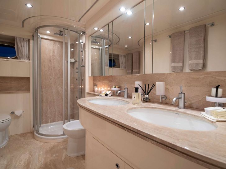 Master En Suite Master En Suite