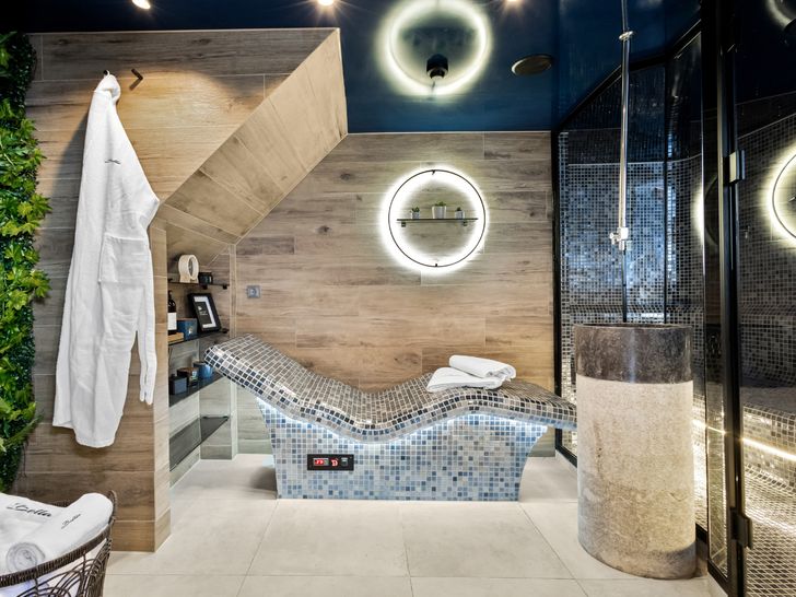 BELLA Custom 48m - spa room BELLA Custom 48m - spa room