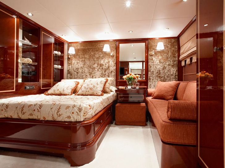 Double Cabin Double Cabin