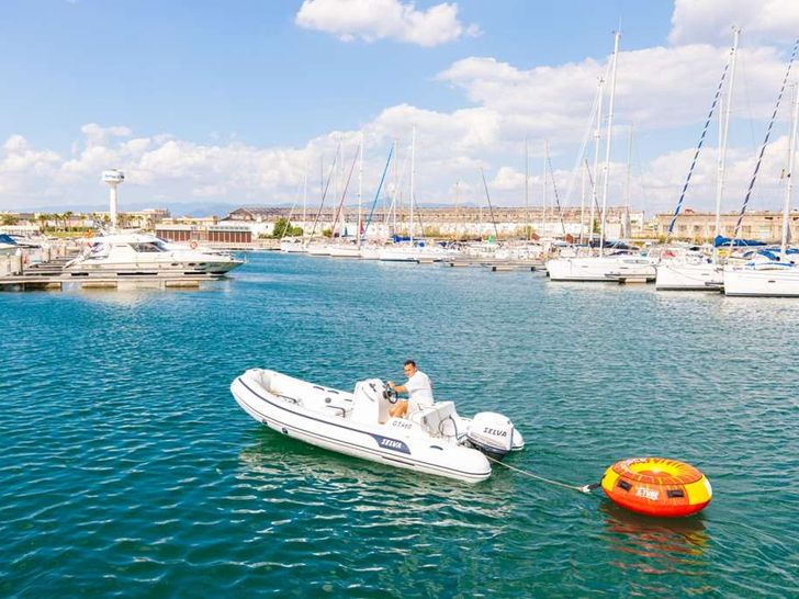 RIVIERA Alalunga 78 - tender and towable donut RIVIERA Alalunga 78 - tender and towable donut