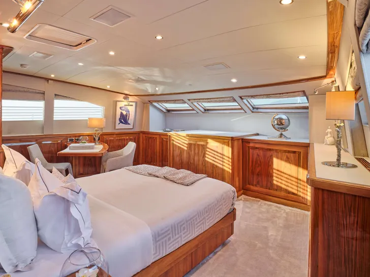 DRAGON Guy Couach 37m - master cabin 2 DRAGON Guy Couach 37m - master cabin 2