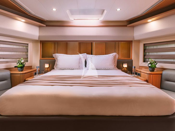 MELI Ferretti 881 - lower VIP cabin MELI Ferretti 881 - lower VIP cabin