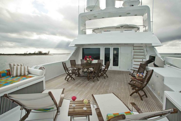 Charter Yacht MURPHYS LAW - 124 Delta Marine - 4 Cabins - Bahamas - Nassau - Paradise Island