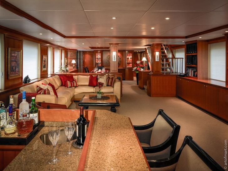 MURPHYS LAW - Delta Marine 124 Main Salon MURPHYS LAW - Delta Marine 124 Main Salon