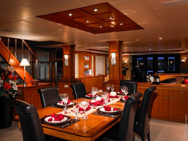 MURPHYS LAW - Delta Marine 124 Dining Salon MURPHYS LAW - Delta Marine 124 Dining Salon