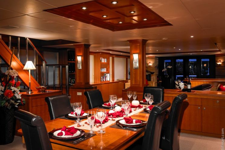 Charter Yacht MURPHYS LAW - 124 Delta Marine - 4 Cabins - Bahamas - Nassau - Paradise Island