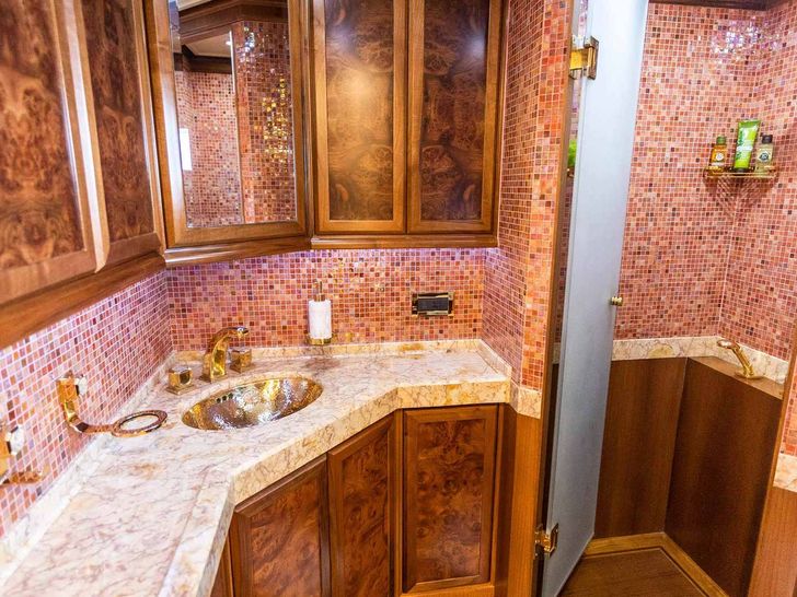 Milaya ensuite Milaya ensuite