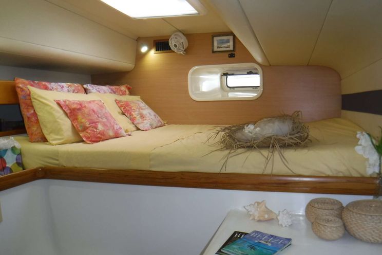 Charter Yacht DREAMING ON - Leopard 47 - 3 Cabins - Placencia - Belize