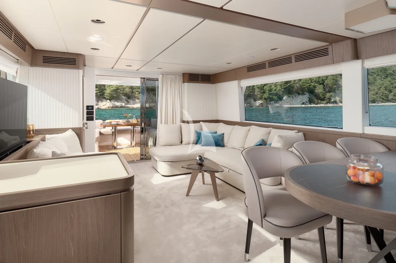AMPARITO V Azimut Magellano 66 - saloon lounge and dining area