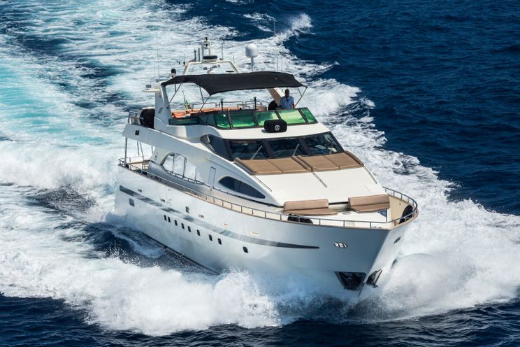 Charter Yacht ACCAMA DELTA - Azimut 100 Jumbo - 4 Cabins - Cannes - Monaco - St Tropez - French Riviera