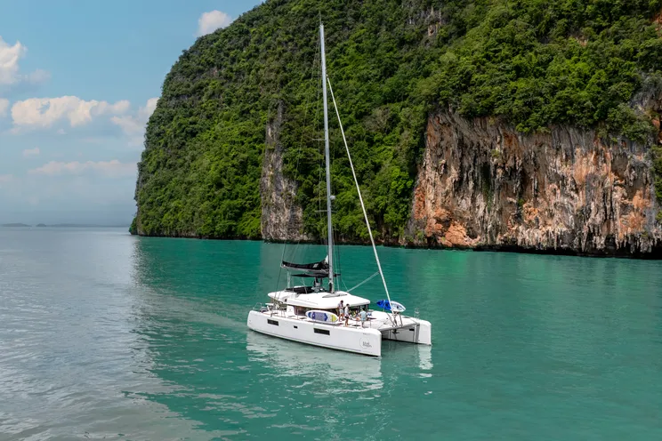 Charter Yacht BLUE MOON - Lagoon 52F - 5 Cabins - Phuket - Thailand