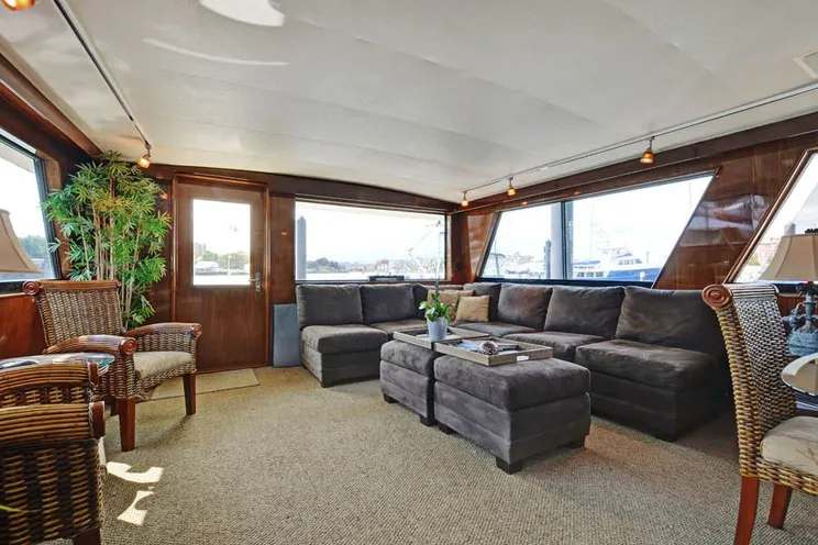 Charter Yacht NORTHERN LIGHT - Hatteras 74 - 3 Cabins - Seattle - San Juan Islands - Washington DC - Pacific Northwest USA