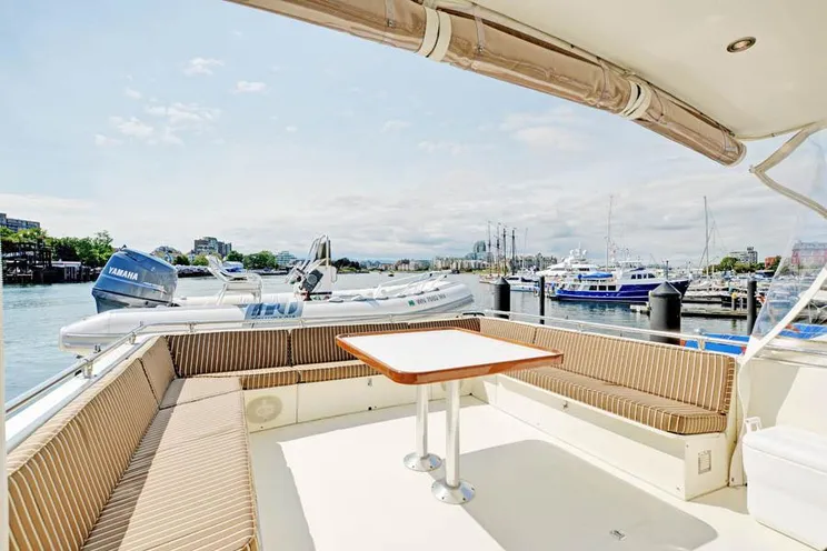 Charter Yacht NORTHERN LIGHT - Hatteras 74 - 3 Cabins - Seattle - San Juan Islands - Washington DC - Pacific Northwest USA