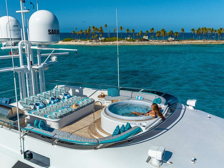 Sundeck with Jacuzzi Sundeck with Jacuzzi