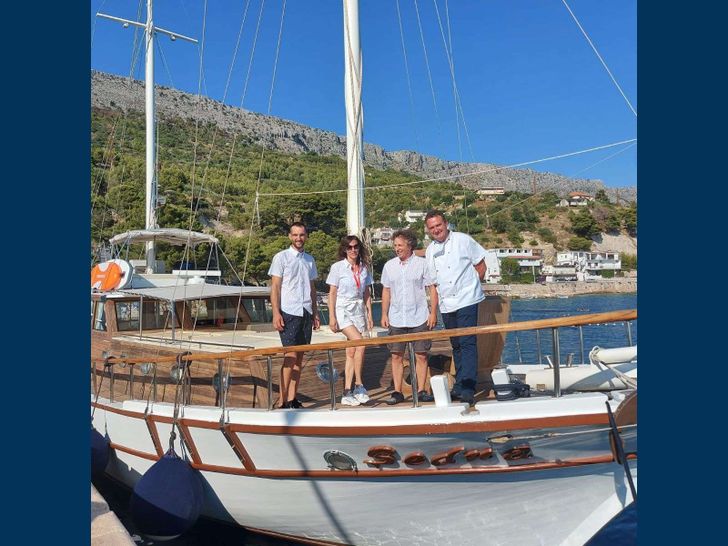 SEDNA Gulet 20m guests and crew