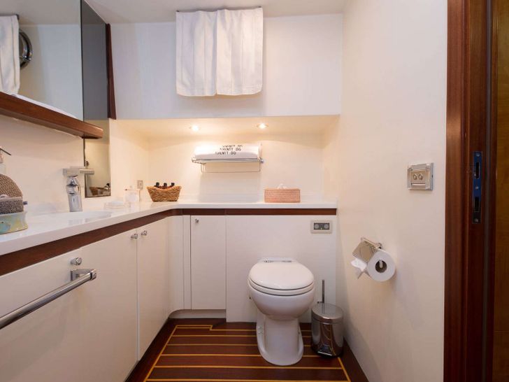 MASTER CABIN BATHROOM MASTER CABIN BATHROOM