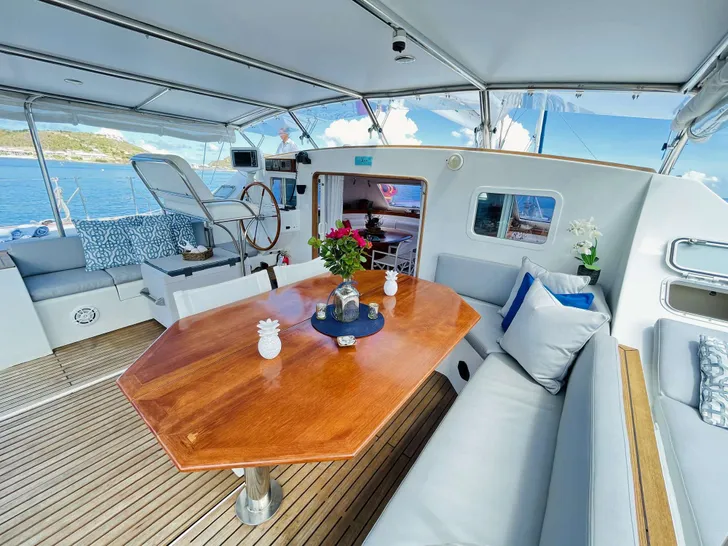 Aft Deck Dining Area Aft Deck Dining Area