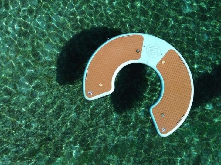 FOXY LADY Lagoon 620 - floating mat FOXY LADY Lagoon 620 - floating mat