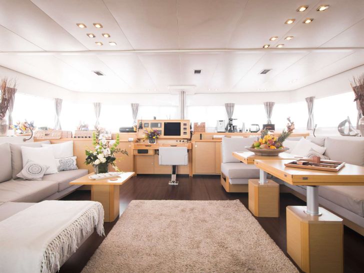 FOXY LADY Lagoon 620 - saloon FOXY LADY Lagoon 620 - saloon