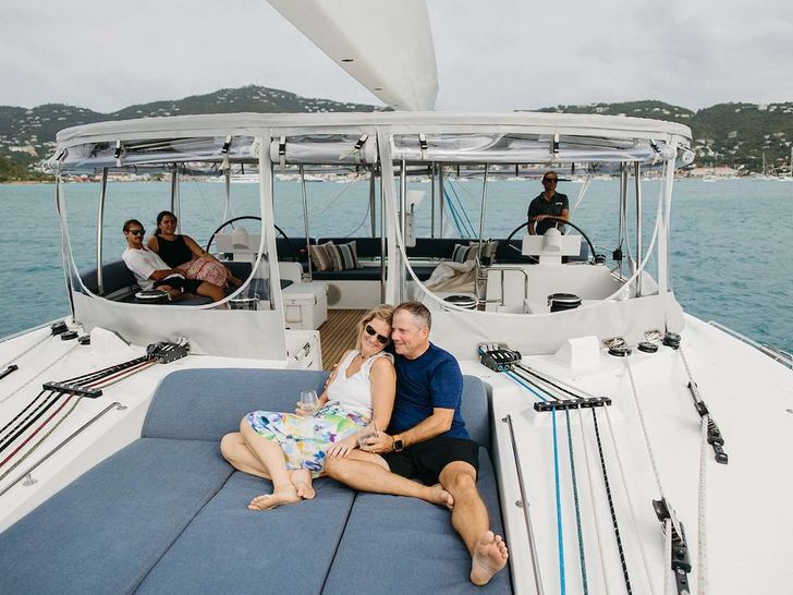 SAIL AWAY Lagoon 620 - flybridge SAIL AWAY Lagoon 620 - flybridge