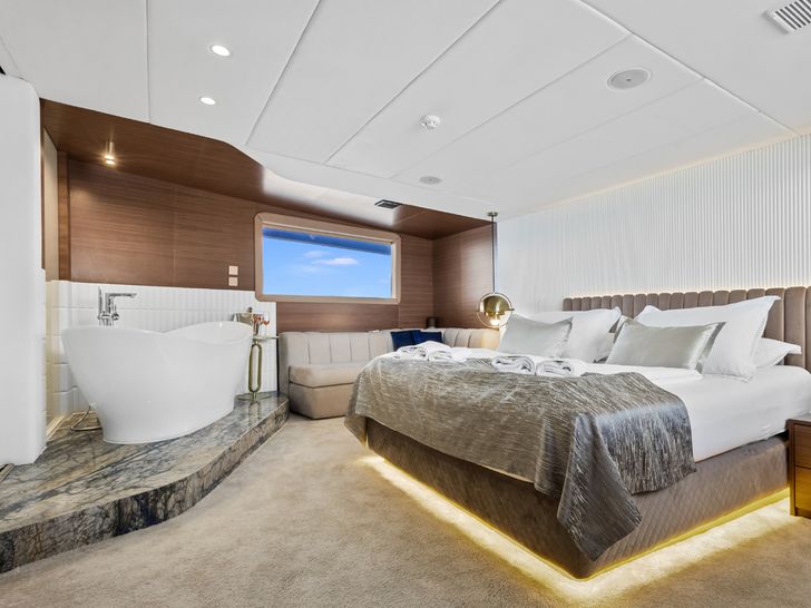 BELLA Custom 48m - master cabin 2 BELLA Custom 48m - master cabin 2