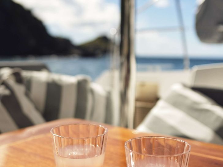 GYPSY PRINCESS Lagoon 450 - refreshments GYPSY PRINCESS Lagoon 450 - refreshments