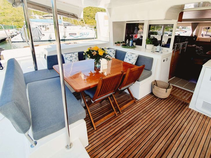 GYPSY PRINCESS Lagoon 450 - aft deck GYPSY PRINCESS Lagoon 450 - aft deck