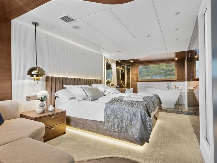 BELLA Custom 48m - master cabin 3 BELLA Custom 48m - master cabin 3