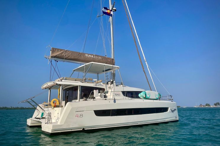 Charter Yacht MAGNIFICENT - Bali 4.8 - 4 Cabins - Drowned Cayes - Goff's Caye - St. George`s Caye - Belize