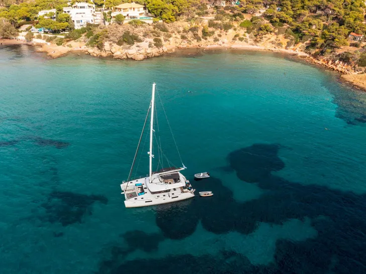 MOYA Lagoon 560 - aerial shot with waterline MOYA Lagoon 560 - aerial shot with waterline