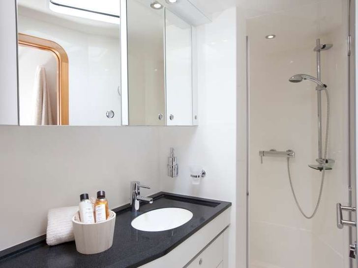 ORION Catana 90 Ensuite ORION Catana 90 Ensuite