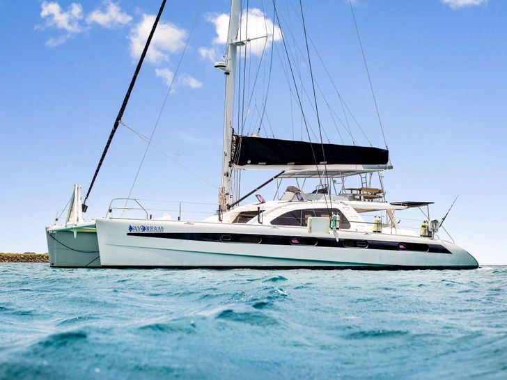 One of 4 Leopard 62's built for Moorings signature charter series. Hull #2 is a performance,daggerboard cat commissioned for the CEO of Moorings at the time. 4'3 One of 4 Leopard 62's built for Moorings signature charter series. Hull #2 is a performance,daggerboard cat commissioned for the CEO of Moorings at the time. 4'3