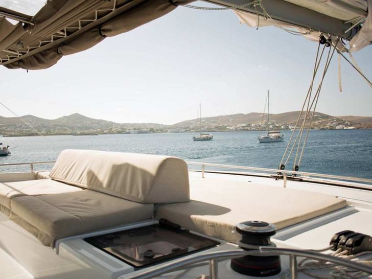 Flybridge Flybridge