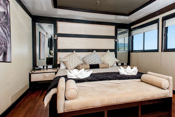 Charter Yacht GALAPAGOS SEA STAR JOURNEY - 8 Cabins - Galapagos Islands