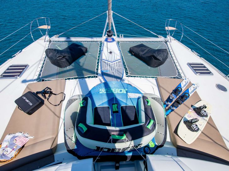 HIGHJINKS Fountaine Pajot Sanya 57 - foredeck HIGHJINKS Fountaine Pajot Sanya 57 - foredeck