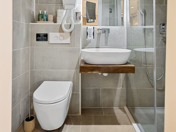 BELLA Custom 48m - cabin bathroom BELLA Custom 48m - cabin bathroom