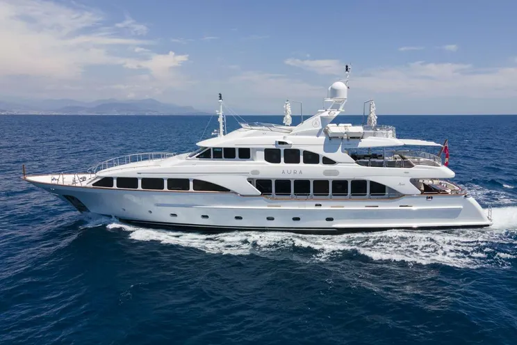 Charter Yacht AURA - Benetti 36 m - 5 Cabins - Antibes - Corsica - Riviera - Sardinia