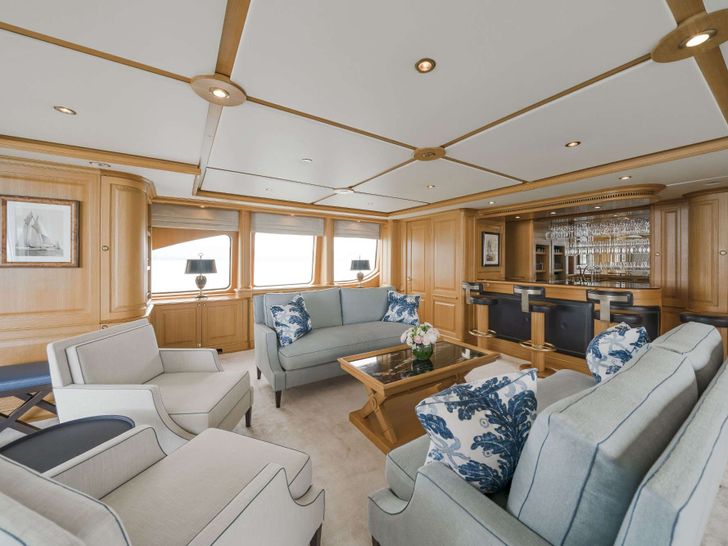 AURA - Benetti 36 m,sky lounge