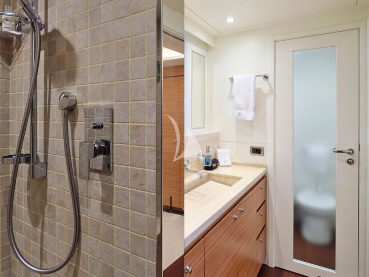 3D Cantierri Delle Marche Darwin 96 - master cabin shower 3D Cantierri Delle Marche Darwin 96 - master cabin shower