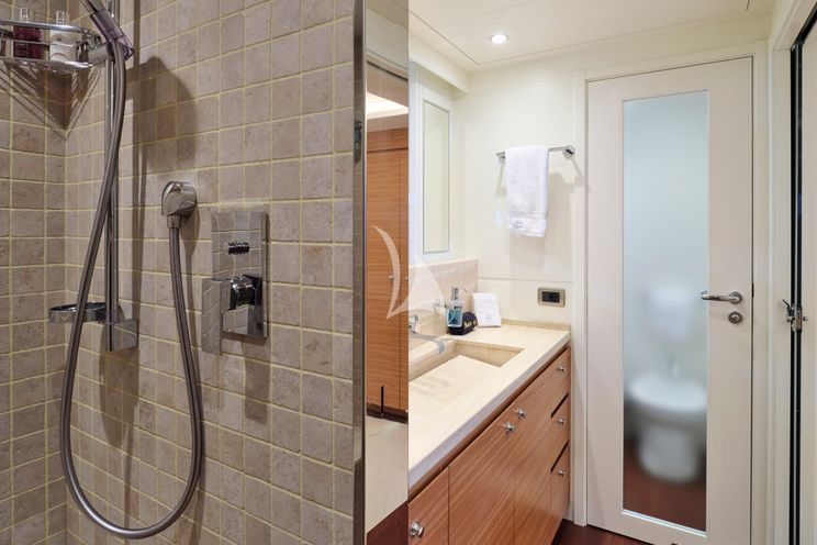 Charter Yacht 3D - Cantierre Delle Marche Darwin 96 - 4 Cabins - Athens - Mykonos - Paros - Cyclades - Greece