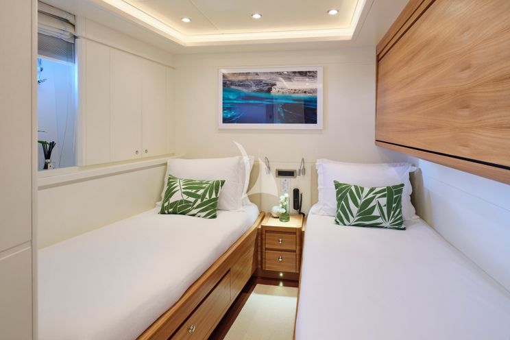 Charter Yacht 3D - Cantierre Delle Marche Darwin 96 - 4 Cabins - Athens - Mykonos - Paros - Cyclades - Greece