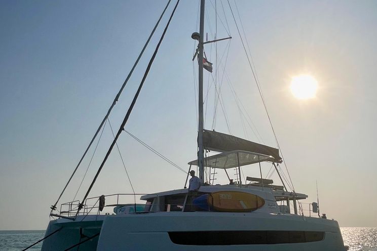 Charter Yacht MAGNIFICENT - Bali 4.8 - 4 Cabins - Drowned Cayes - Goff's Caye - St. George`s Caye - Belize