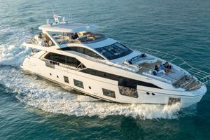 4 PLAY - Azimut 88 Flybridge - 5 Cabins - Nassau - Exumas - Bahamas 4 PLAY - Azimut 88 Flybridge - 5 Cabins - Nassau - Exumas - Bahamas