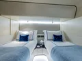 4 PLAY Azimut 88 Flybridge twin cabin