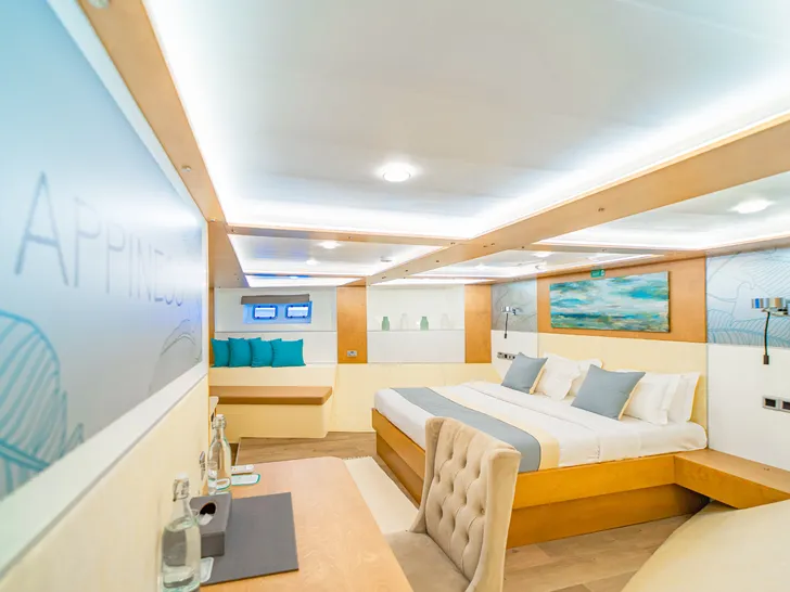 ALICE Salted Fiber Works 31m - VIP cabin ALICE Salted Fiber Works 31m - VIP cabin
