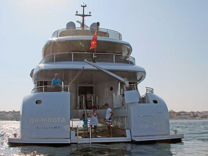 QUARANTA - Stern Platform QUARANTA - Stern Platform