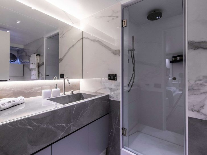 PROJECT STEEL Bugari 34m - master cabin bathroom PROJECT STEEL Bugari 34m - master cabin bathroom