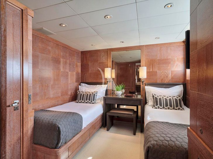 ELEMENT - twin cabin ELEMENT - twin cabin